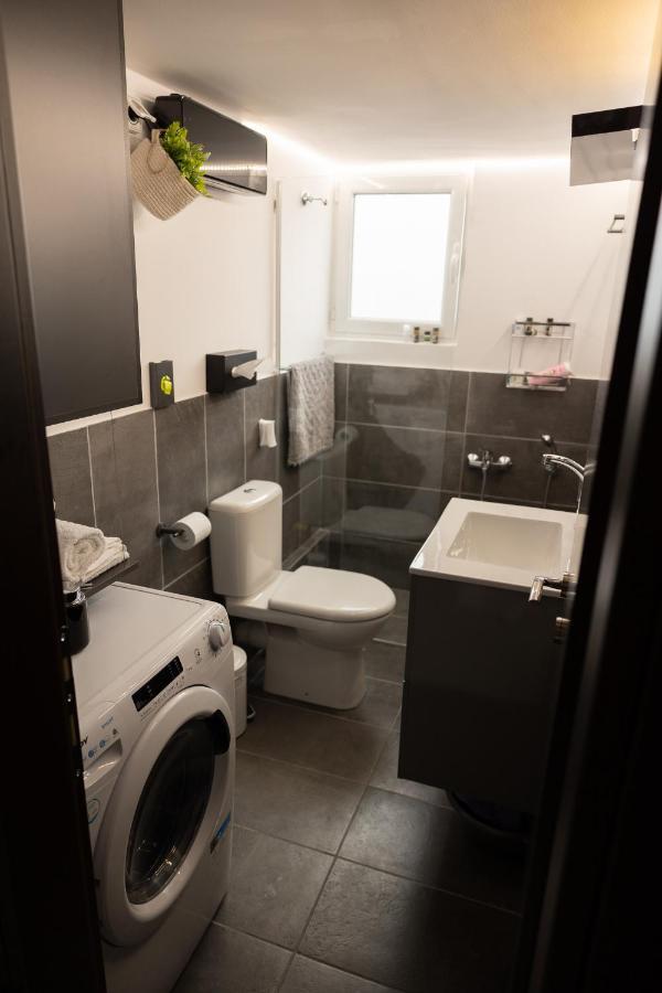 "Elegance" Central Luxury Apartment Piraeus Luaran gambar