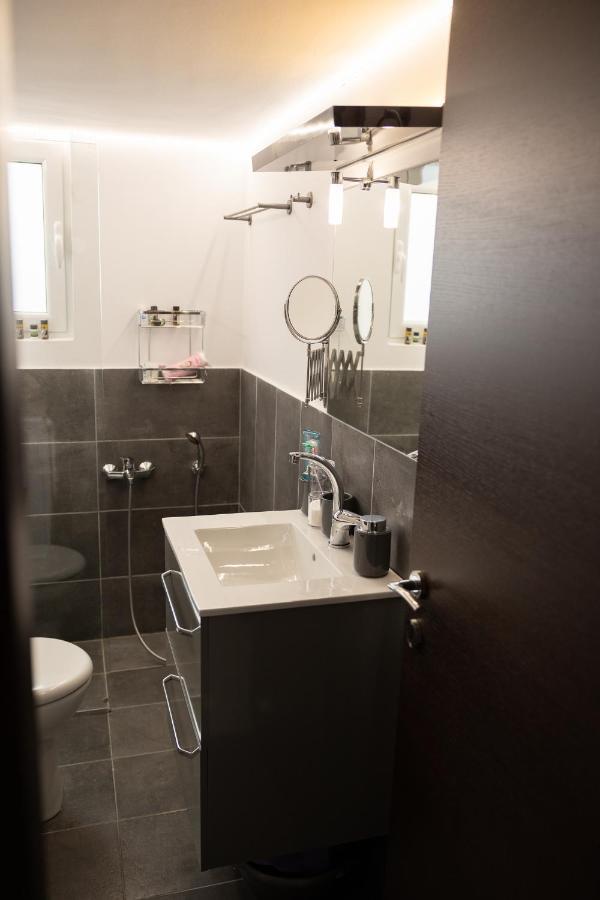 "Elegance" Central Luxury Apartment Piraeus Luaran gambar